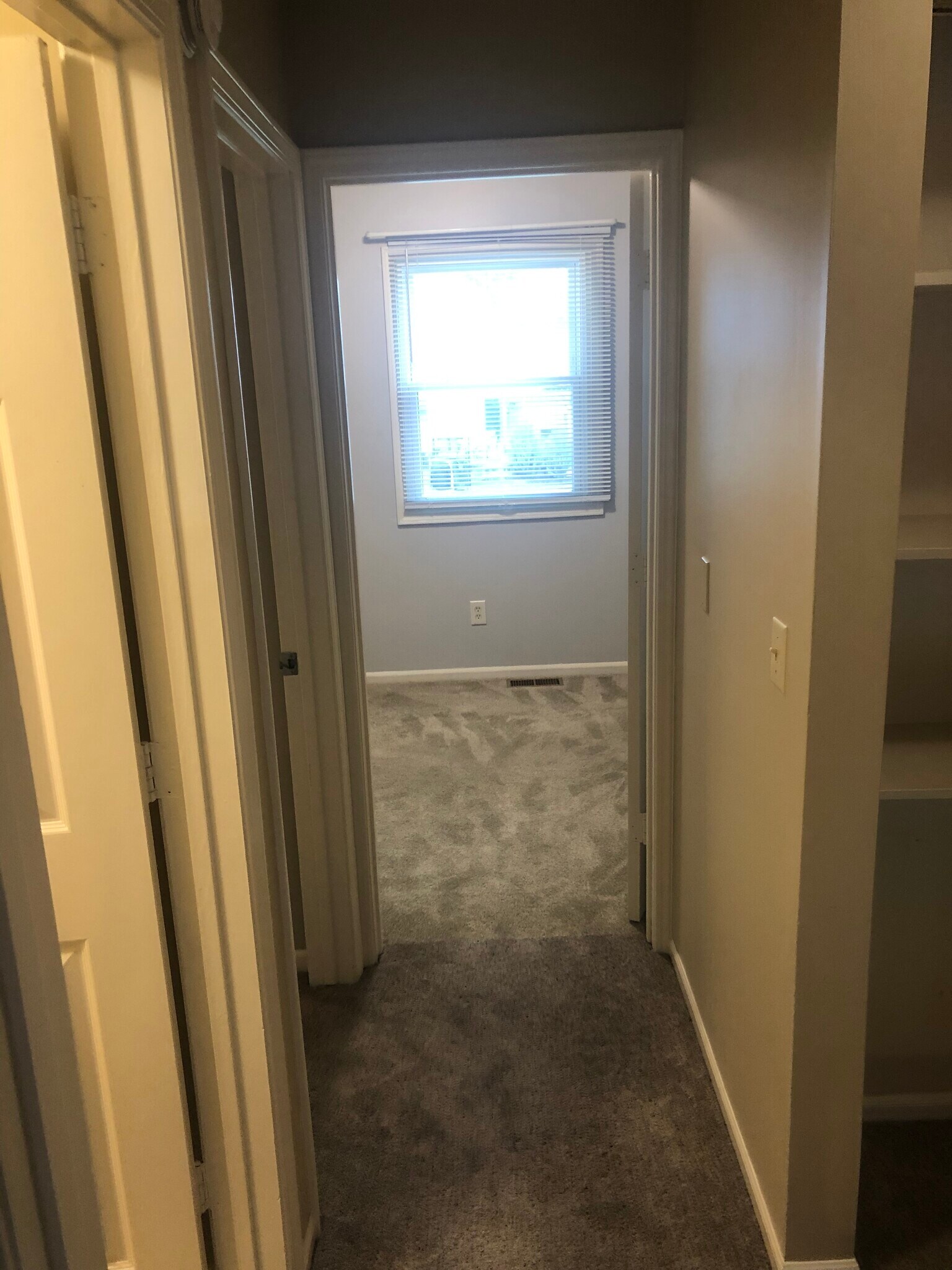 Building Photo - 642 Arbor St