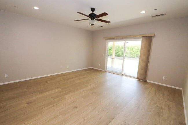 Building Photo - 1197 Oro Ridge