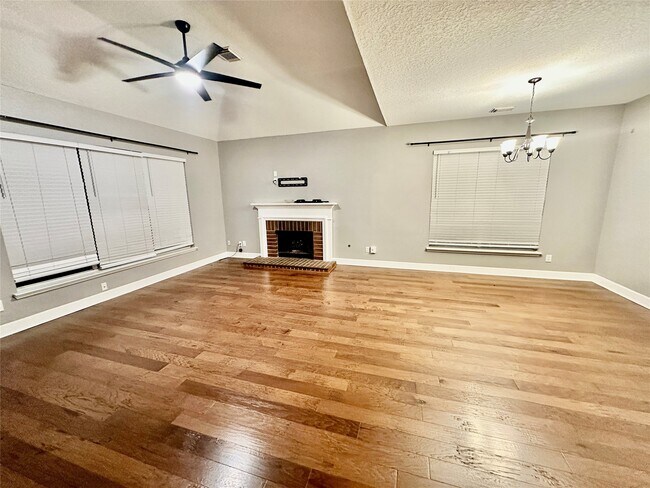 Building Photo - 9327 Restover Ln