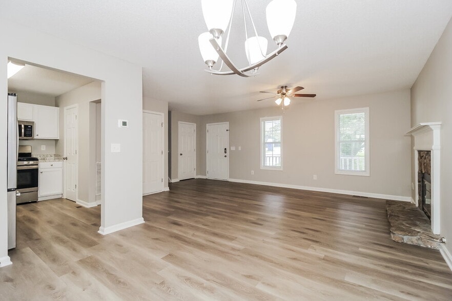 Building Photo - 435 Ivy Crest Dr