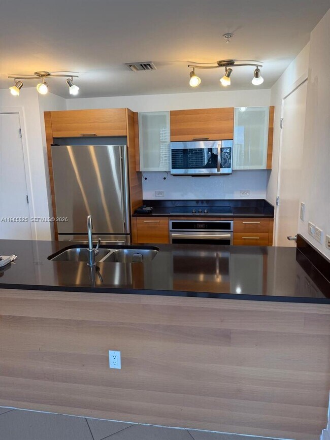 Building Photo - 3301 NE 1st Ave