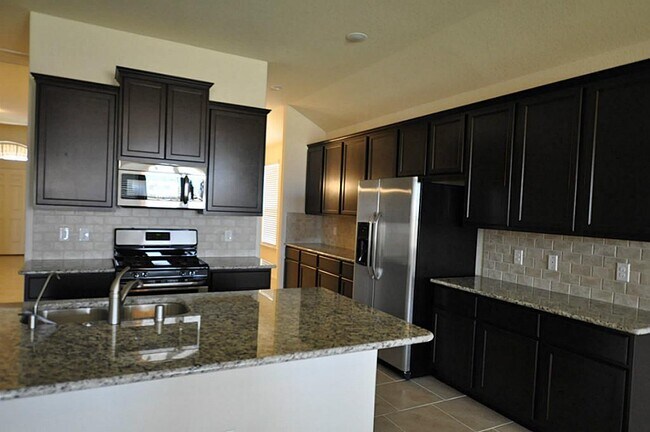 Building Photo - 23607 Legano Dr