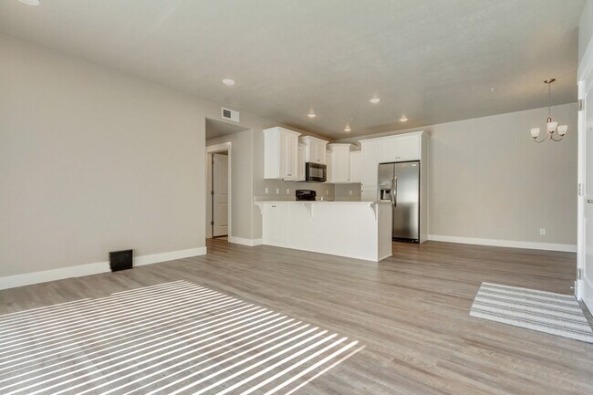 Building Photo - 1128 S 820 E