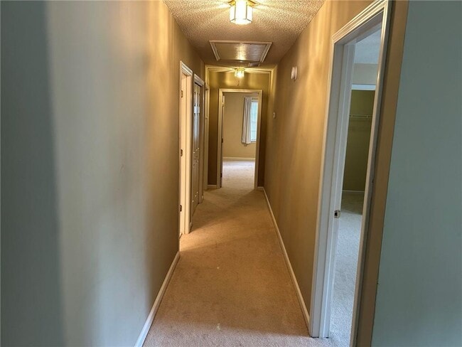 Building Photo - 490 Sherman Oaks Way