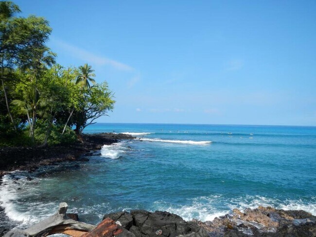 Building Photo - 75-5873 Walua Rd C-208