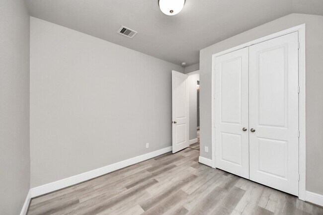 Building Photo - 10719 Lacaille Ln