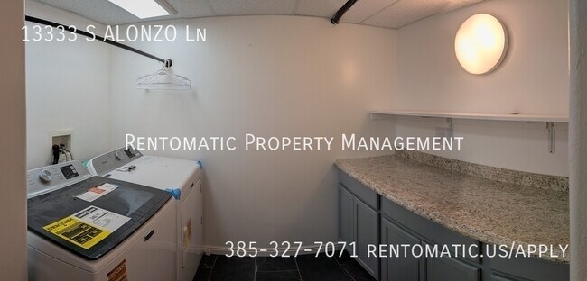 Building Photo - 13333 Alonzo Ln