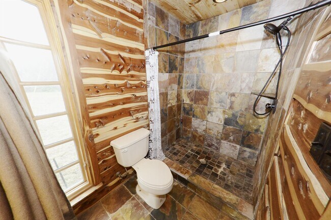 Building Photo - 5287 Carpenters Bluff Rd