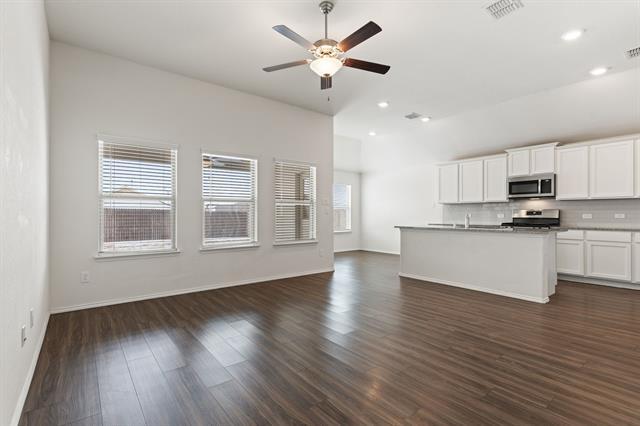 Building Photo - 312 Saguaro Dr