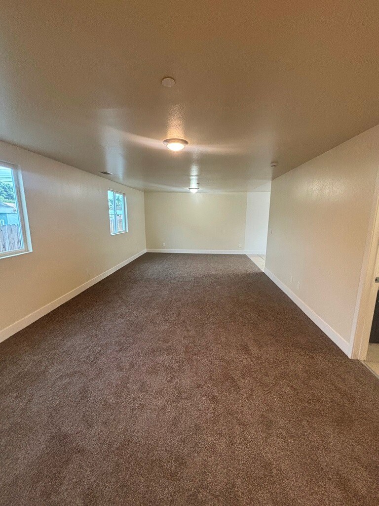 Building Photo - 232 W 91st St