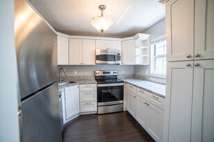 Building Photo - 9093 W Swan Cir