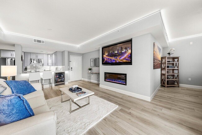 Building Photo - 255 Evernia St