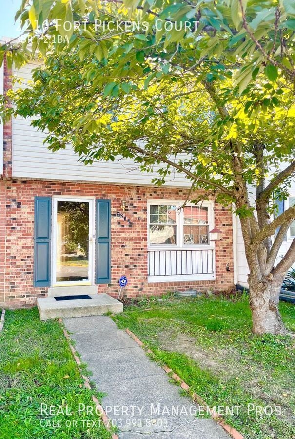 Primary Photo - 2216 Fort Pickens Ct