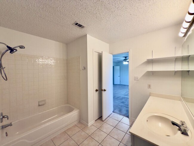 Building Photo - 7817 Marble Ridge Dr