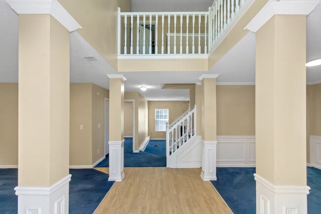 Building Photo - 65 Oak Manor Dr