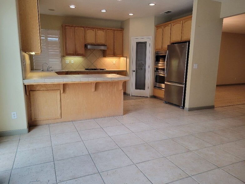 Building Photo - 1663 Eucalyptus Ct