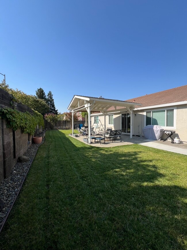 Building Photo - 919 Mimosa Dr