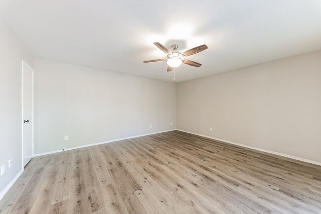 Building Photo - 20620 N 18th Ave