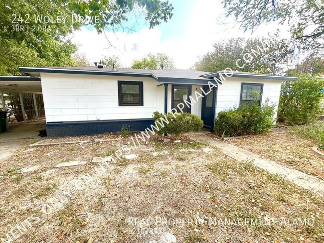 Primary Photo - NEWLY RENOVATED! 3 Bedroom / 2 Bath Home N...