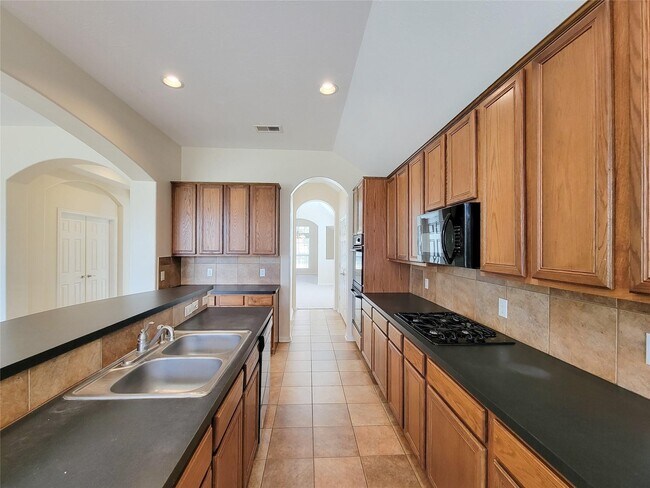 Building Photo - 25219 Piney Heights Ln