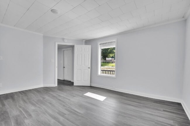 Building Photo - Updated 2-Bedroom Mill Home in Anderson, S...