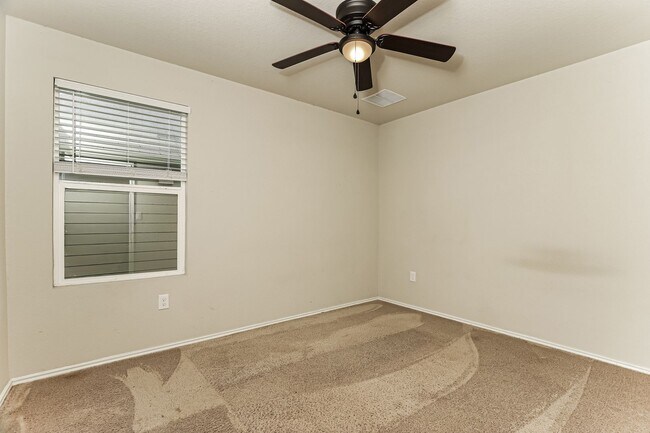 Building Photo - Spacious 3-Bedroom in Affordable Austin Community