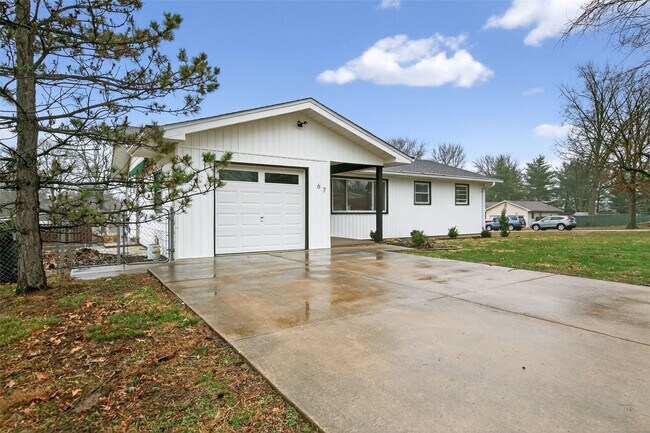 Building Photo - 67 Strecker Rd