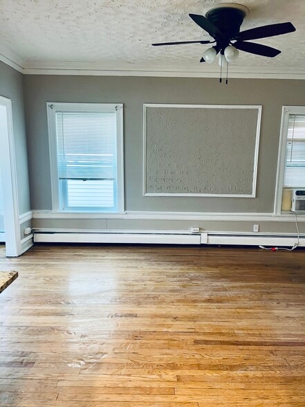 Building Photo - 6829 S Cornell Ave