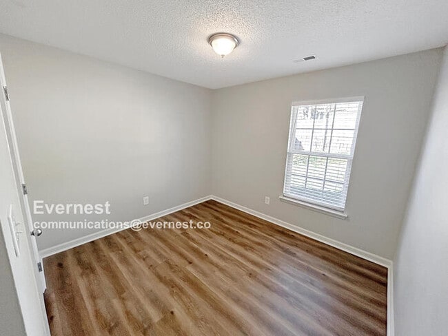 Building Photo - 144 Sandy Hollow Dr NW