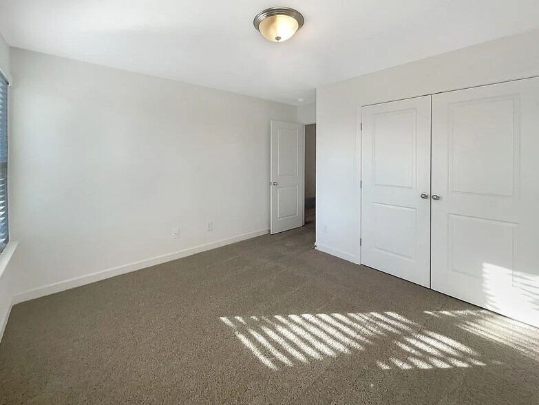 Building Photo - 4443 Chusto Dr