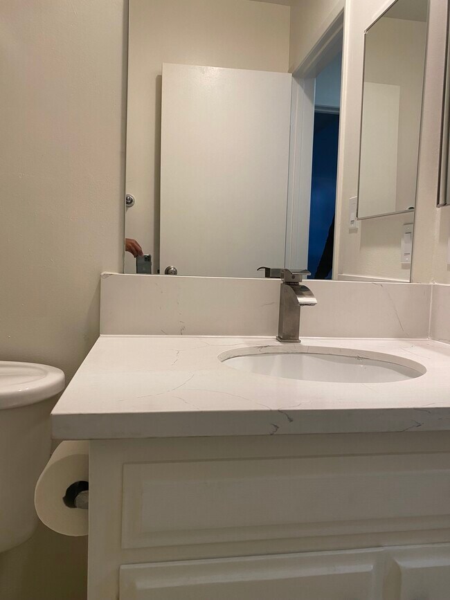 Second Bathroom - 5300 Fairview Blvd