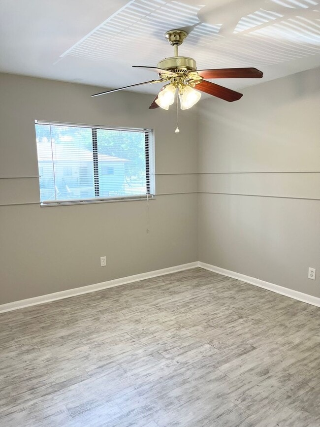 Building Photo - Two Bed, Two Bath Condo at Windsor Crossing