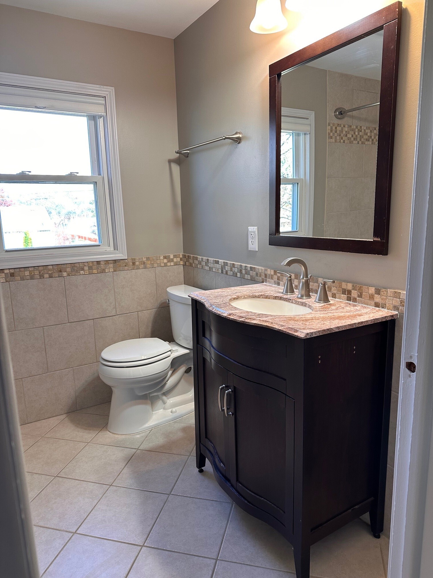 upstairs bathroom - 7987 State St