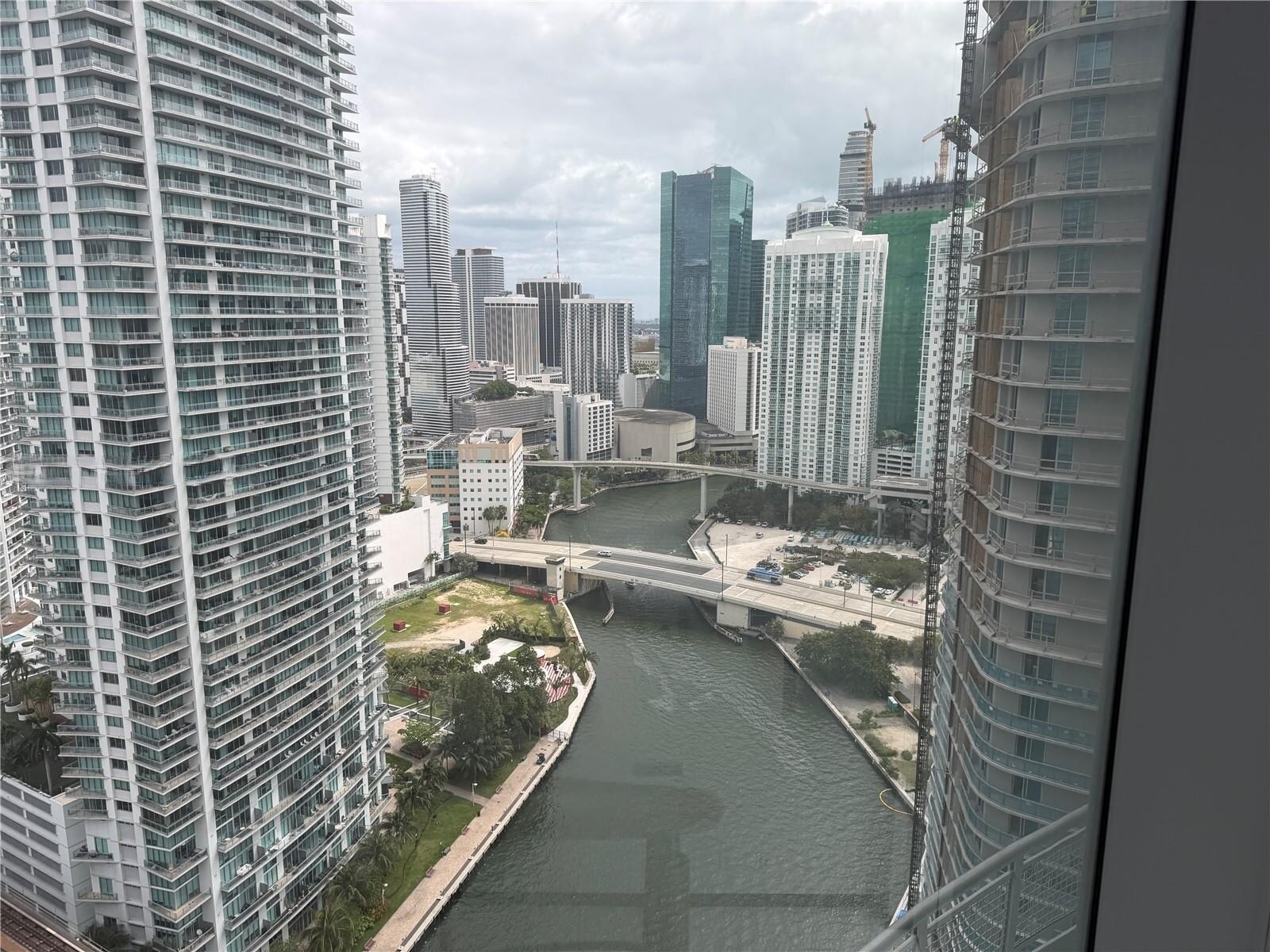 Building Photo - 690 SW 1st Ct