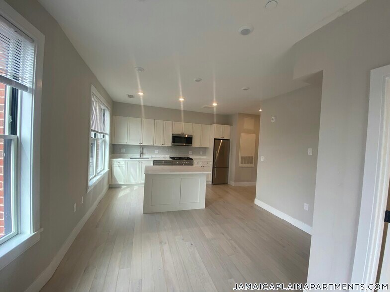 Building Photo - 197 Green St