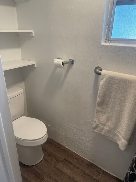 Building Photo - 7 Donna St