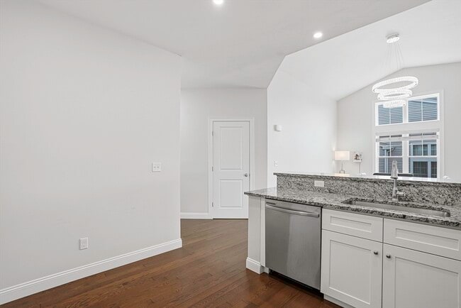 Building Photo - 52 Logan's Run