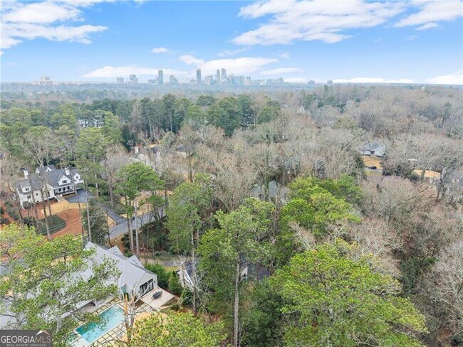 Building Photo - 4540 Club Valley Dr NE