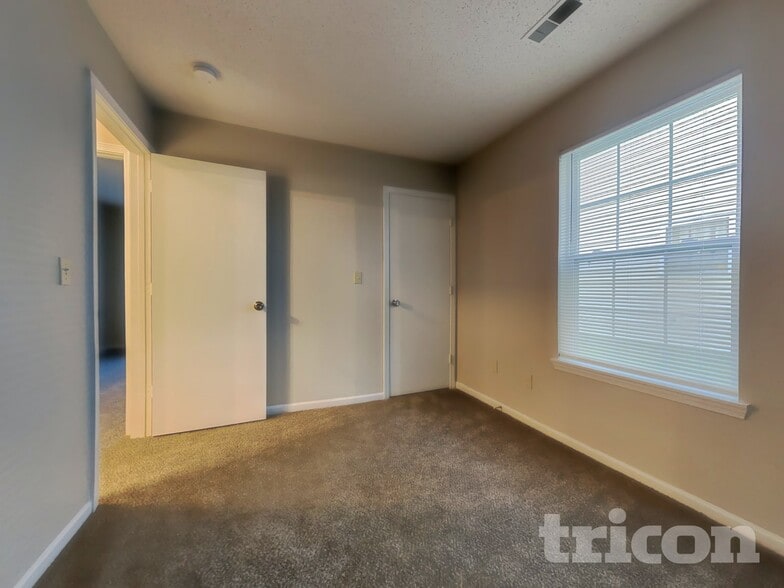 Building Photo - 9130 Bagley Way