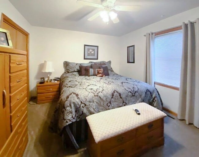 Building Photo - Sublease - 3 Bedroom Duplex Available Nove...