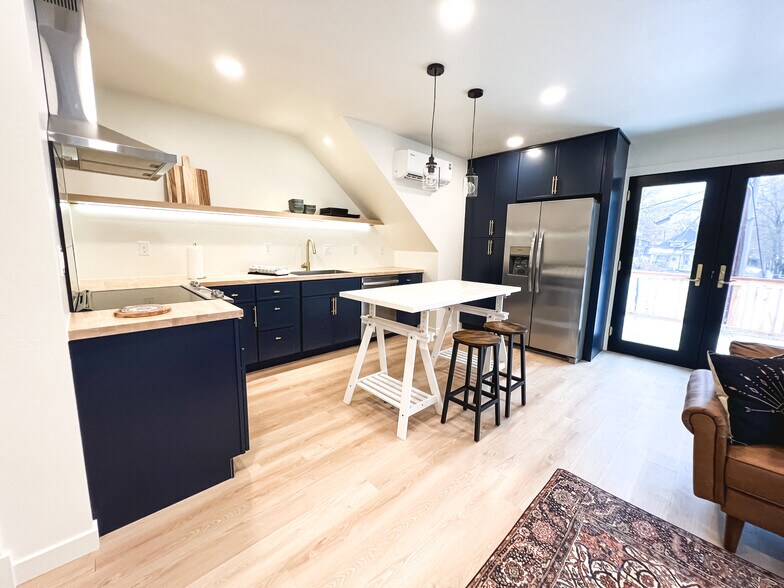 Building Photo - 2520 Jefferson Ave