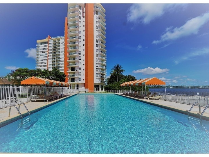 Building Photo - 1301 NE Miami Gardens Dr
