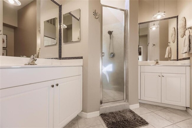 Building Photo - 323 Monaco Dr