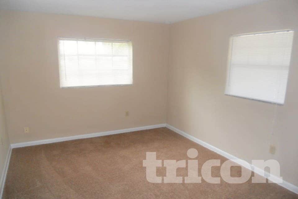 Building Photo - 2713 Greenfield Ave