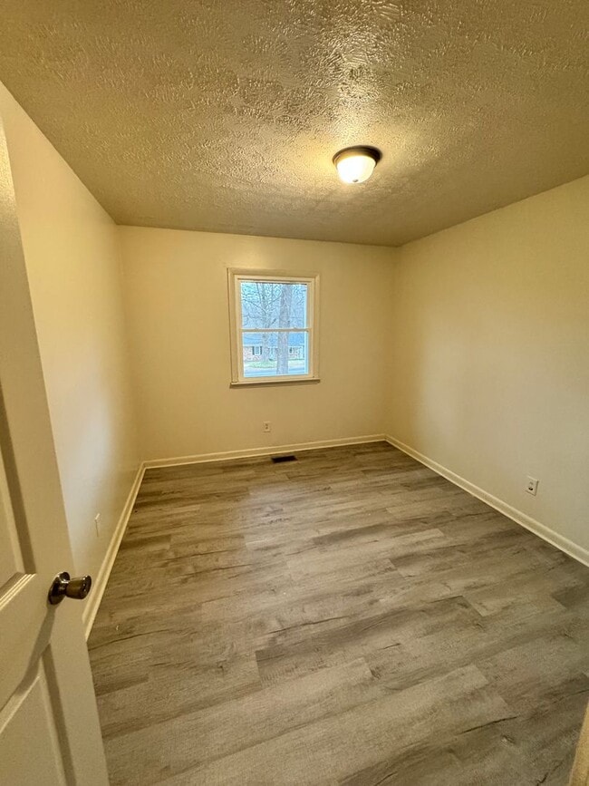 Building Photo - 3/1 in Cleveland County, NC