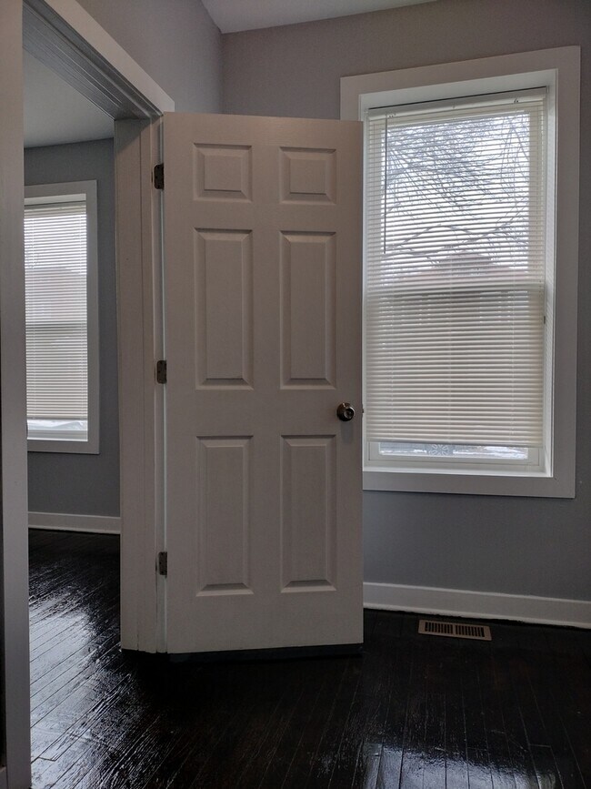 Building Photo - 6601 S Bishop St