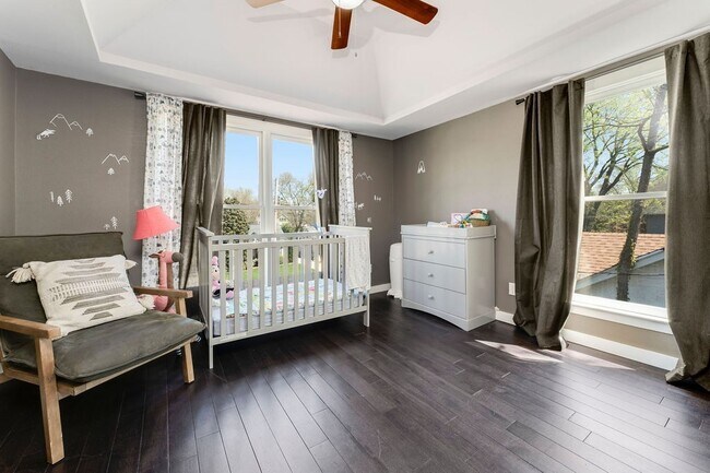 Building Photo - 1422 Benjamin St