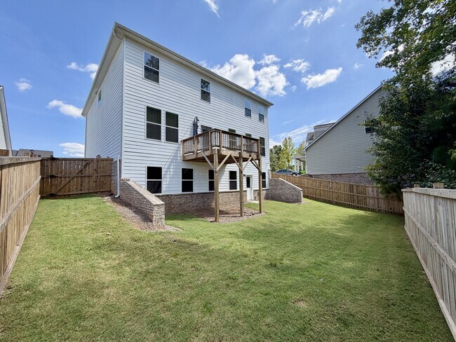 Building Photo - 540 Teversham Dr