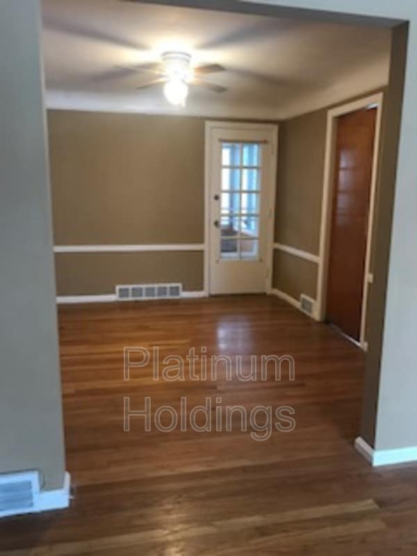 Building Photo - 13790 Cedar Rd
