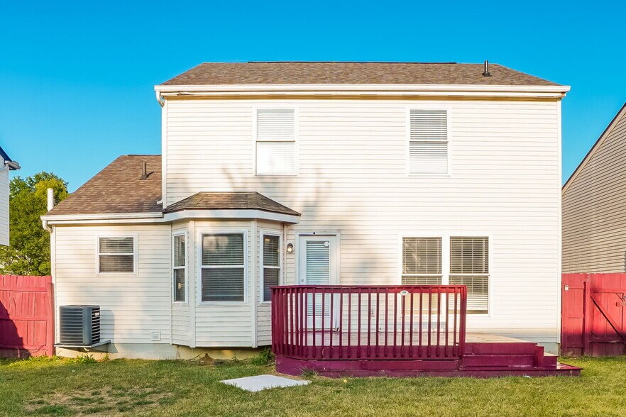 Building Photo - 3174 Gallant Dr